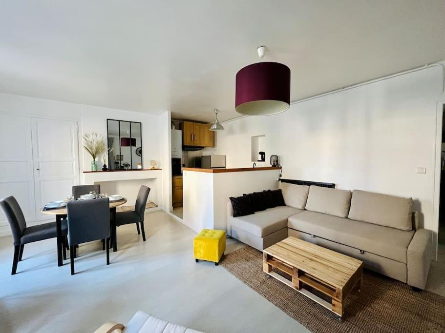 Appartement - Centre Ville Historique - Avec Vue Aurillac Kültér fotó